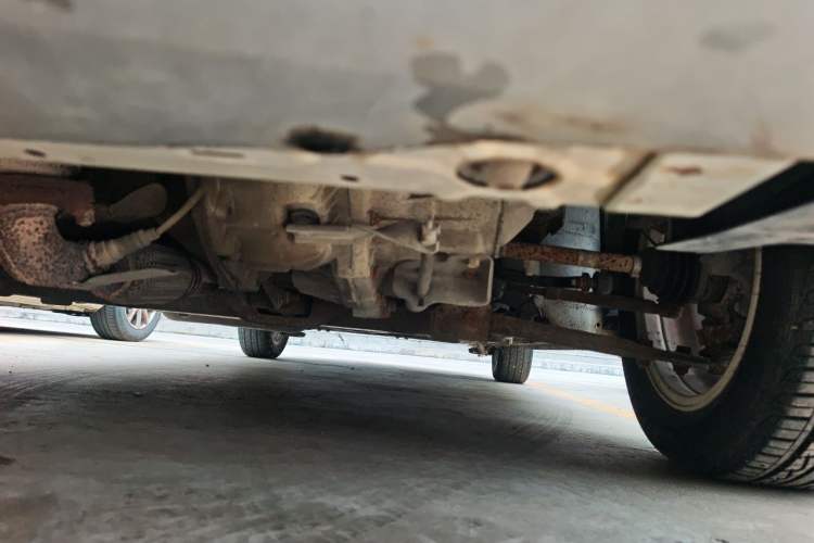 Used Chevrolet Sail 2011 Sedan 1.4L Manual Happiness Edition Chassis Front Left