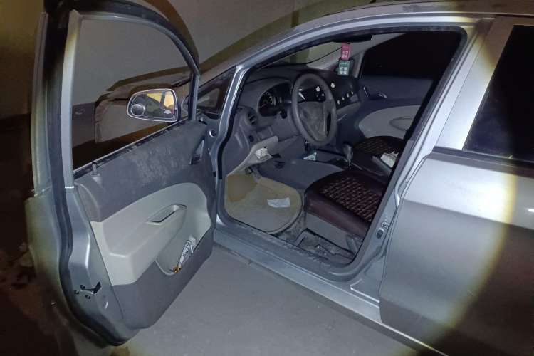 Used Chevrolet Sail 2011 Sedan 1.4L AMT Happiness Edition Driver Seat