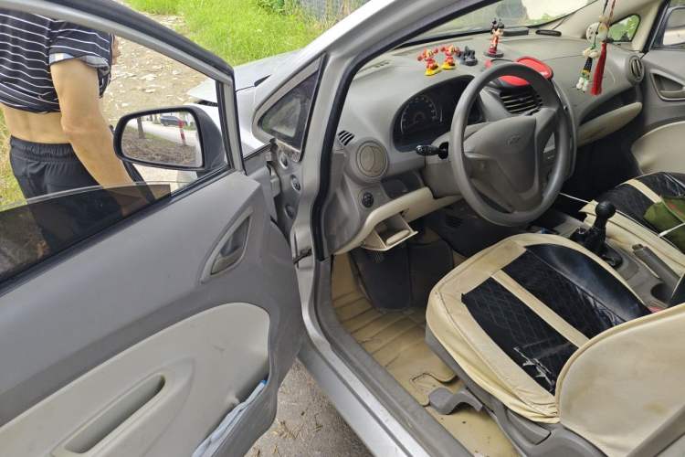 Used Chevrolet Sail 2011 Sedan 1.4L Manual Happiness Edition Driver Seat