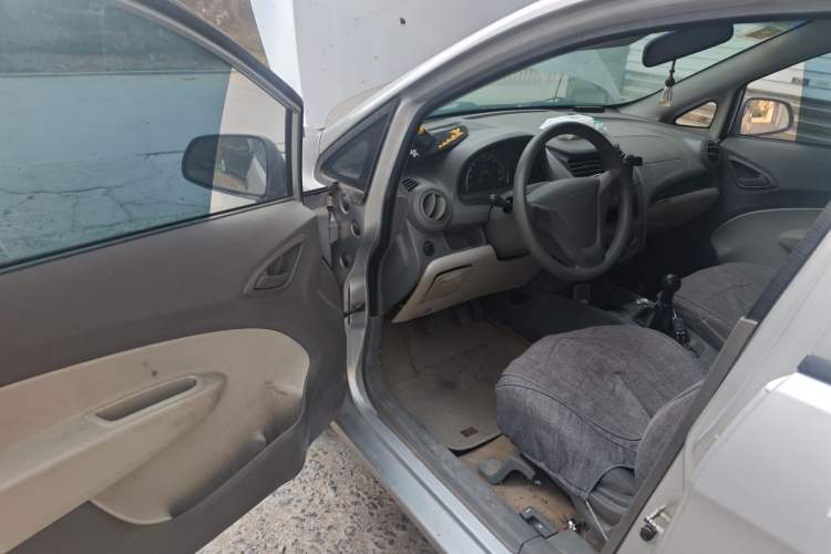 Used Chevrolet Sail 2011 Sedan 1.4L Manual Happiness Edition Driver Seat