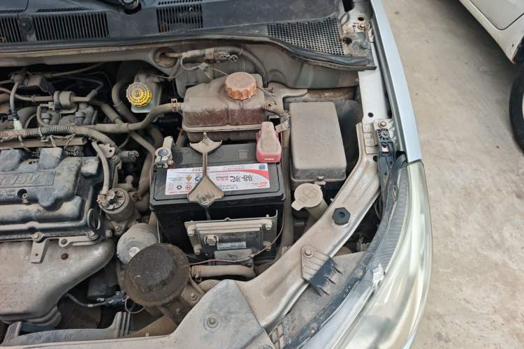 Used Chevrolet Sail 2011 Sedan 1.4L Manual Happiness Edition Engine Bay Left