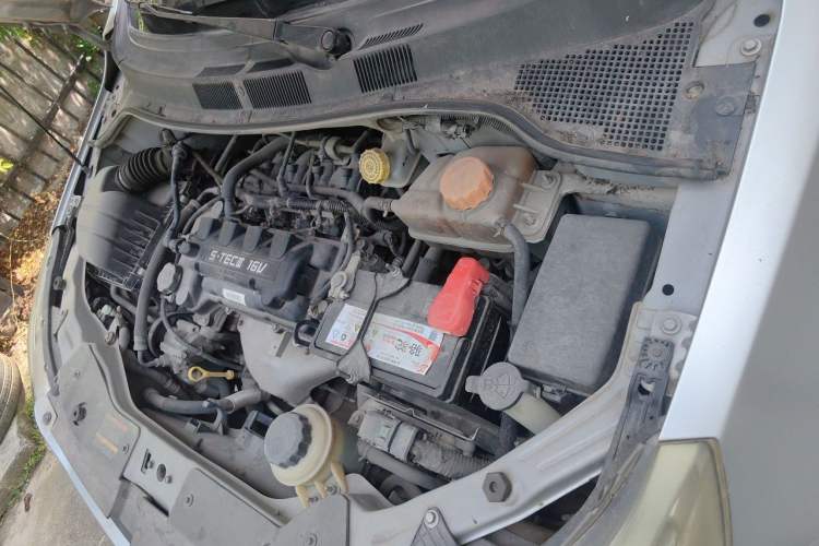 Used Chevrolet Sail 2011 Sedan 1.4L Manual Happiness Edition Engine Bay Left