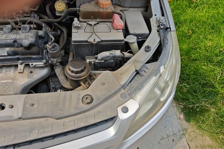 Used Chevrolet Sail 2011 Sedan 1.4L Manual Happiness Edition Engine Bay Left