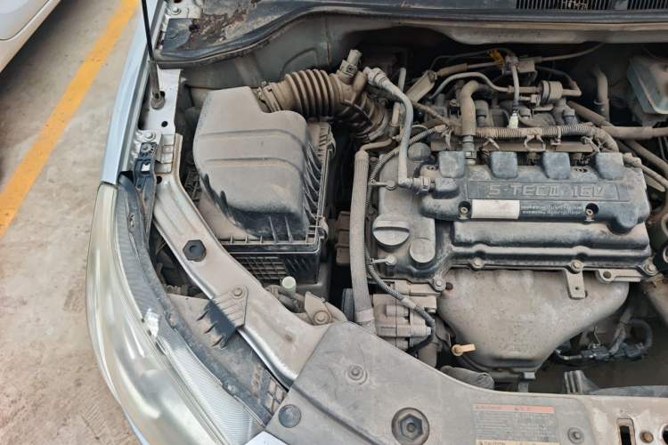 Used Chevrolet Sail 2011 Sedan 1.4L Manual Happiness Edition Engine Bay Right