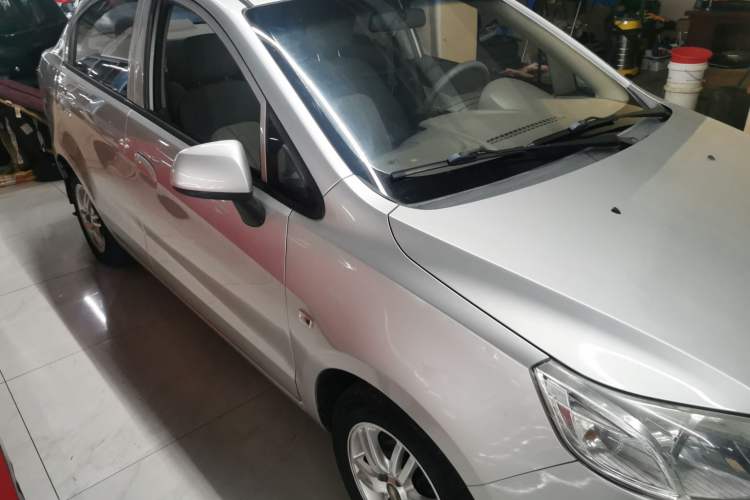 Used Chevrolet Sail 2011 Sedan 1.4L AMT Happiness Edition Exterior 2