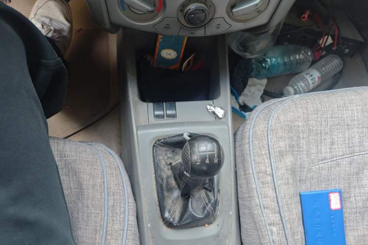 Used Chevrolet Sail 2011 Sedan 1.4L Manual Happiness Edition Gear Lever