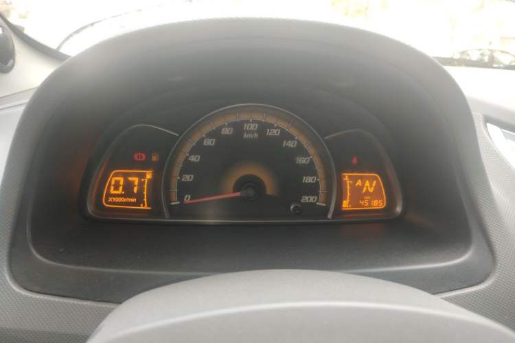Used Chevrolet Sail 2011 Sedan 1.4L AMT Happiness Edition Instrument Cluster