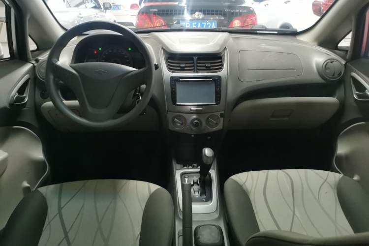 Used Chevrolet Sail 2011 Sedan 1.4L AMT Happiness Edition Interior 3