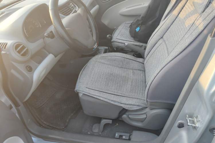 Used Chevrolet Sail 2011 Sedan 1.4L Manual Happiness Edition Left Front Seat