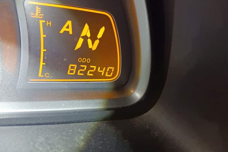 Used Chevrolet Sail 2011 Sedan 1.4L AMT Happiness Edition Odometer Close Up
