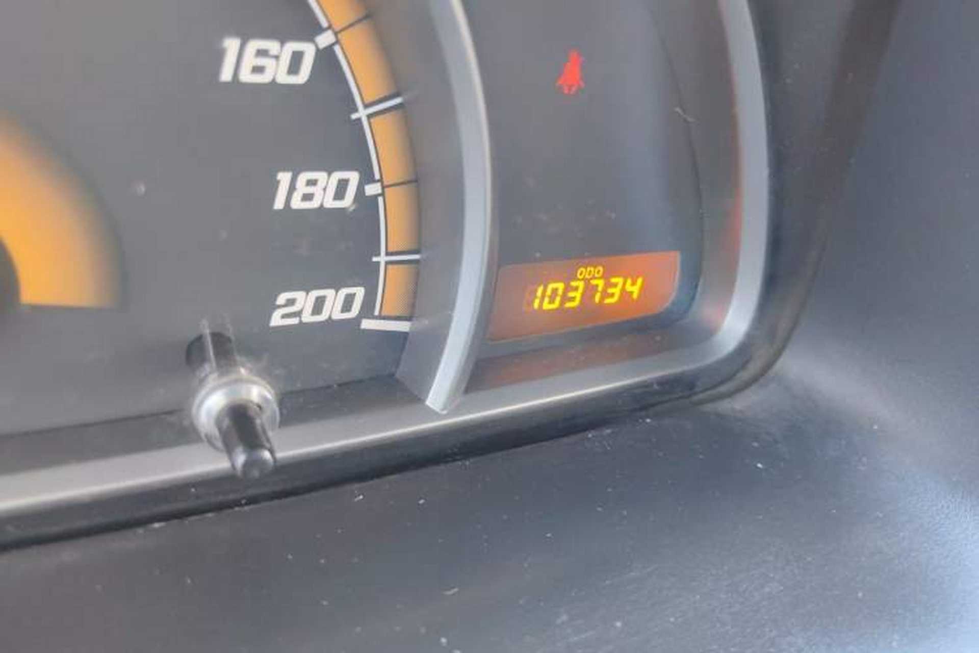 Used Chevrolet Sail 2011 Sedan 1.4L Manual Happiness Edition Odometer Close Up