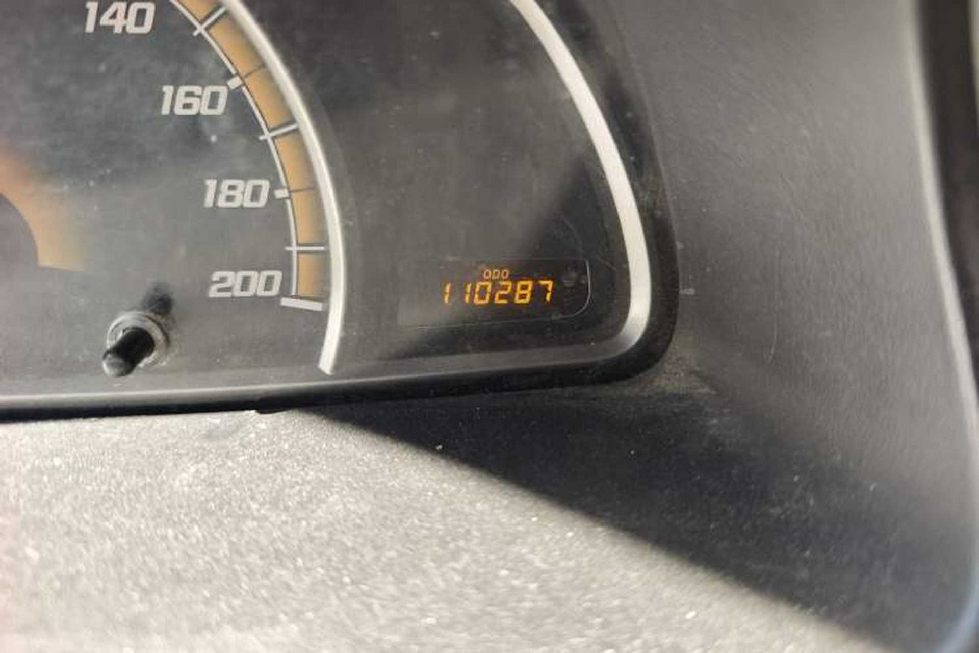 Used Chevrolet Sail 2011 Sedan 1.4L Manual Happiness Edition Odometer Close Up