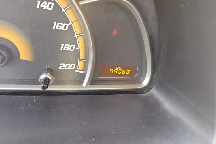 Used Chevrolet Sail 2011 Sedan 1.4L Manual Happiness Edition Odometer Close Up
