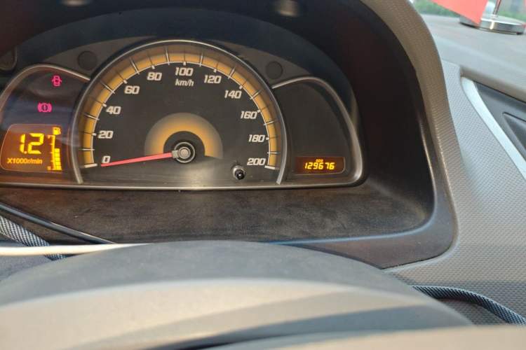Used Chevrolet Sail 2011 Sedan 1.4L Manual Happiness Edition Odometer Close Up