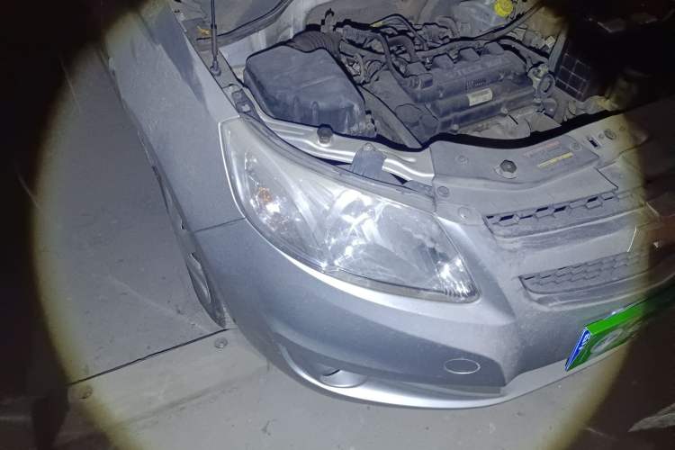 Used Chevrolet Sail 2011 Sedan 1.4L AMT Happiness Edition Right Front Headlight