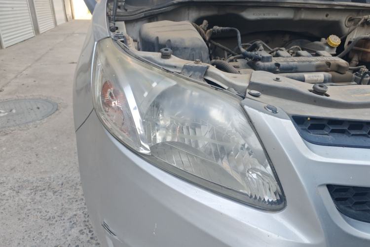 Used Chevrolet Sail 2011 Sedan 1.4L Manual Happiness Edition Right Front Headlight