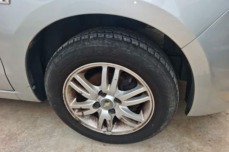 Used Chevrolet Sail 2011 Sedan 1.4L Manual Happiness Edition Right Front Wheel Hub