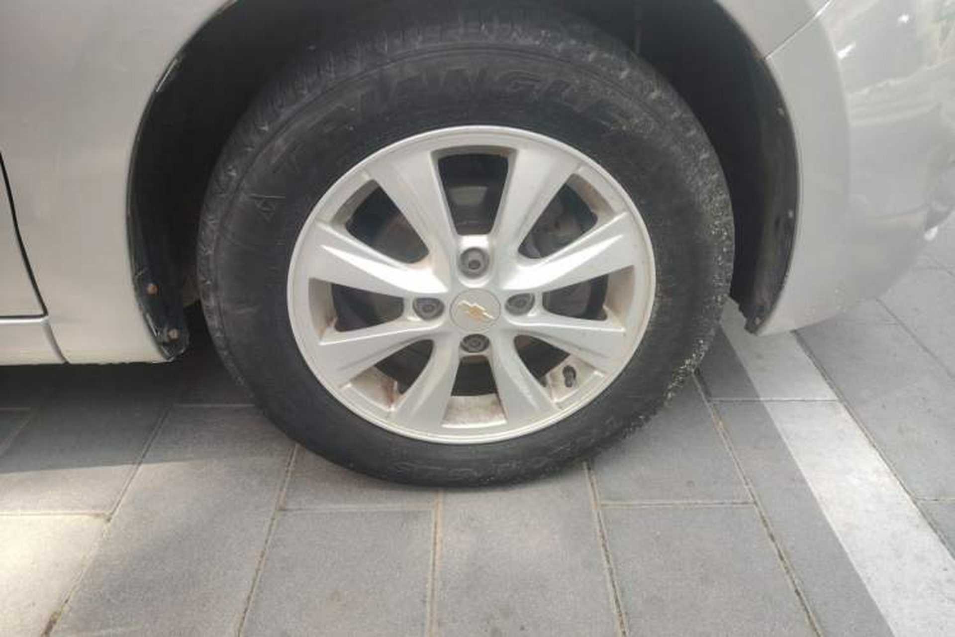 Used Chevrolet Sail 2011 Sedan 1.4L AMT Happiness Edition Right Front Wheel Hub