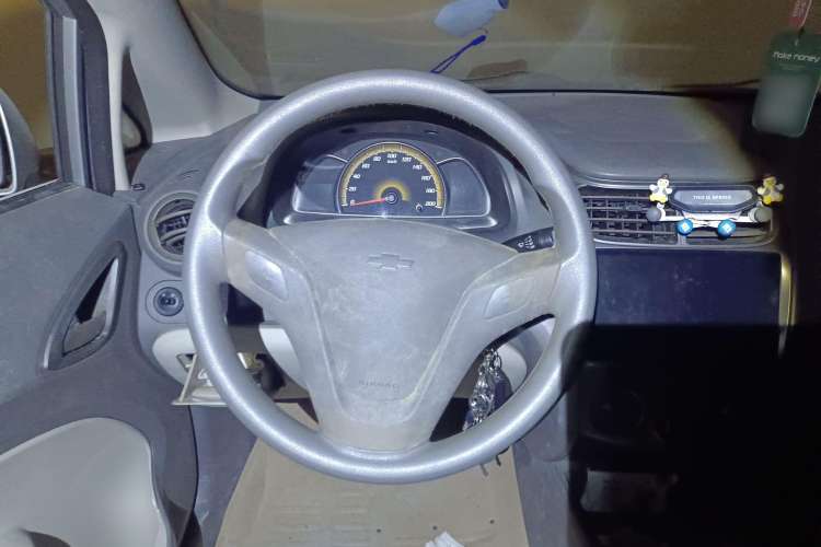 Used Chevrolet Sail 2011 Sedan 1.4L AMT Happiness Edition Steering Wheel