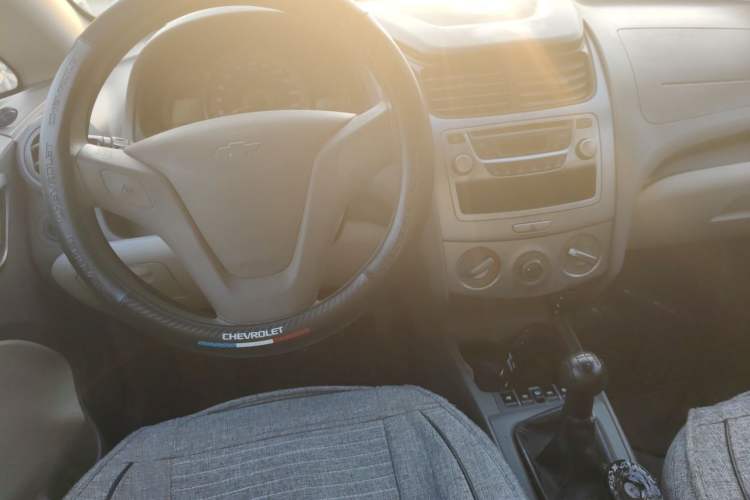 Used Chevrolet Sail 2011 Sedan 1.4L Manual Happiness Edition Steering Wheel