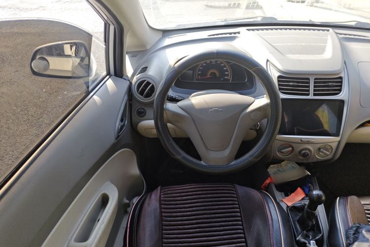 Used Chevrolet Sail 2011 Sedan 1.4L Manual Happiness Edition Steering Wheel