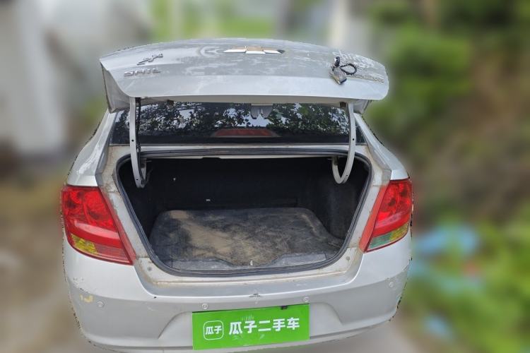 Used Chevrolet Sail 2011 Sedan 1.4L Manual Happiness Edition Trunk