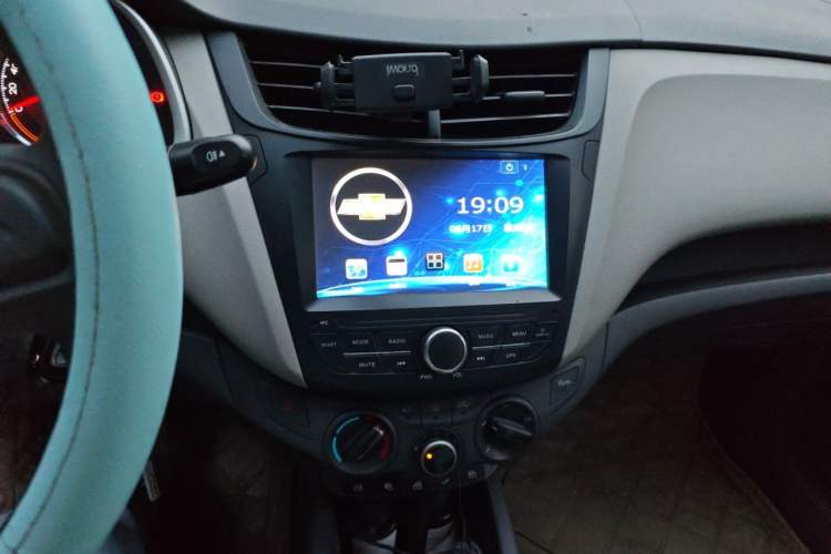 Used Chevrolet Sail 2011 Sedan 1.4L AMT Happiness Edition Audio And AC Panel