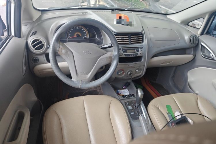 Used Chevrolet Sail 2011 Hatchback 1.4L AMT Happiness Edition Center Console