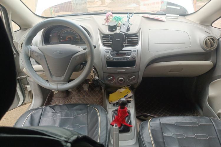 Used Chevrolet Sail 2011 Sedan 1.4L Manual Happiness Edition Center Console