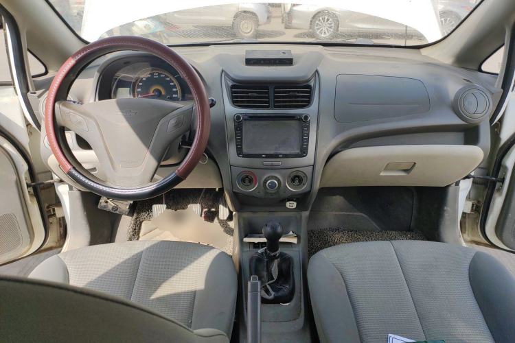 Used Chevrolet Sail 2011 Sedan 1.4L Manual Happiness Edition Center Console