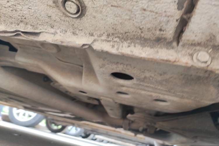 Used Chevrolet Sail 2011 Sedan 1.4L Manual Happiness Edition Chassis Front Right