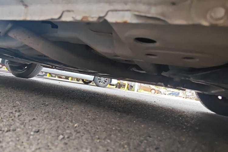 Used Chevrolet Sail 2011 Sedan 1.4L Manual Happiness Edition Chassis Front Right