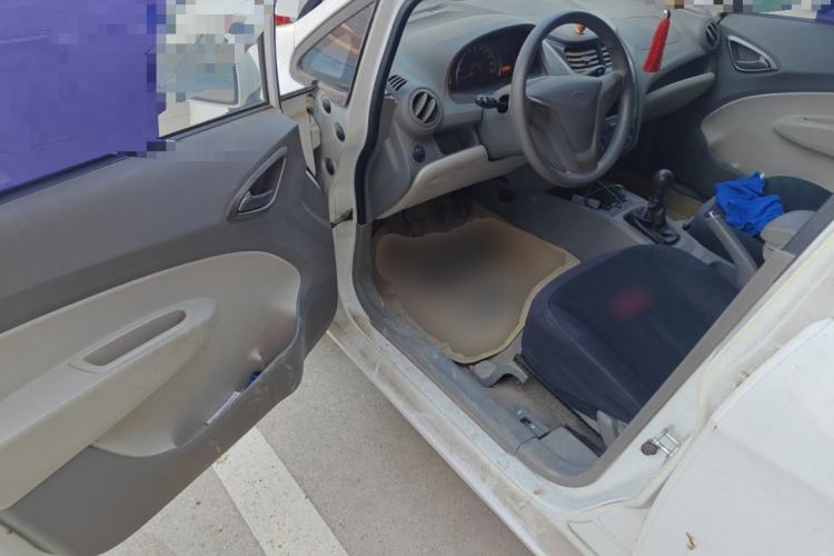 Used Chevrolet Sail 2011 Hatchback 1.4L Manual Happiness Edition Driver Seat