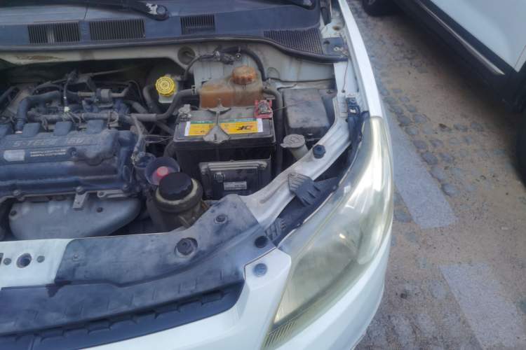 Used Chevrolet Sail 2011 Sedan 1.4L Manual Happiness Edition Engine Bay Left