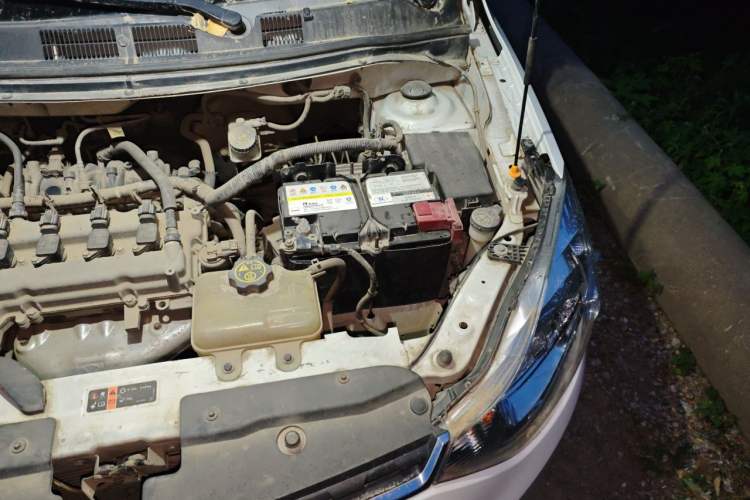 Used Chevrolet Sail 2011 Sedan 1.4L AMT Happiness Edition Engine Bay Left