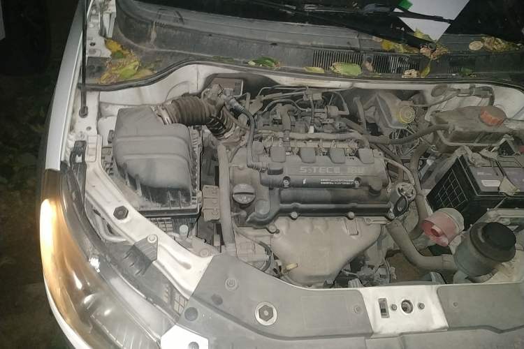 Used Chevrolet Sail 2011 Sedan 1.4L Manual Happiness Edition Engine Bay Right