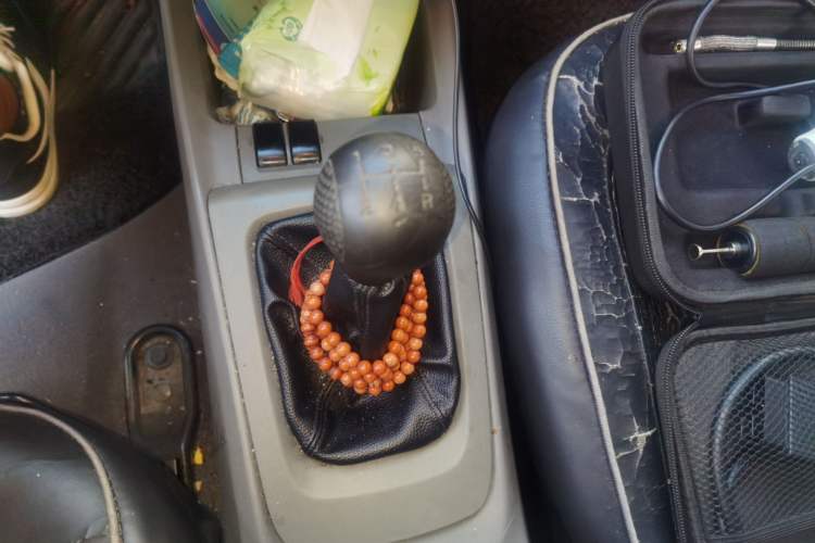 Used Chevrolet Sail 2011 Sedan 1.4L Manual Happiness Edition Gear Lever
