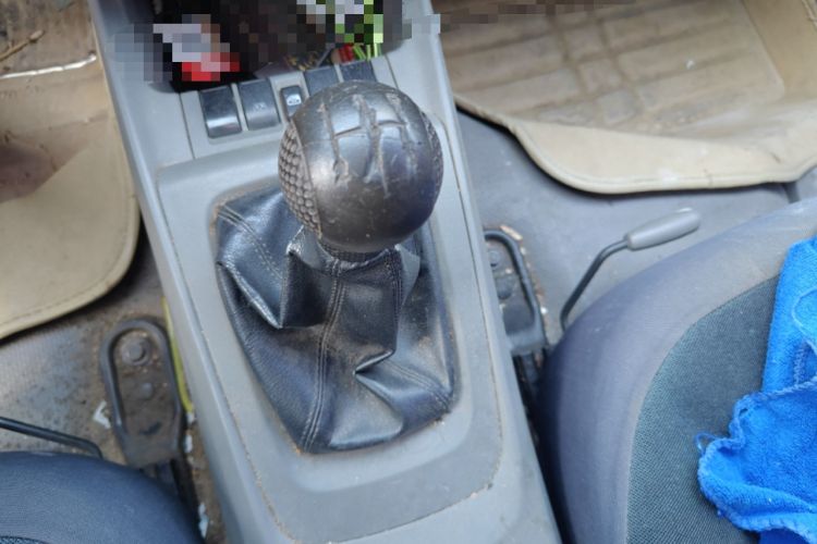 Used Chevrolet Sail 2011 Hatchback 1.4L Manual Happiness Edition Gear Lever