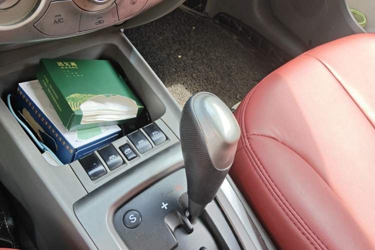 Used Chevrolet Sail 2011 Sedan 1.4L AMT Happiness Edition Gear Lever