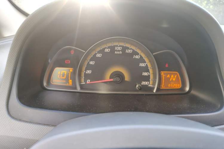 Used Chevrolet Sail 2011 Sedan 1.4L AMT Happiness Edition Instrument Cluster
