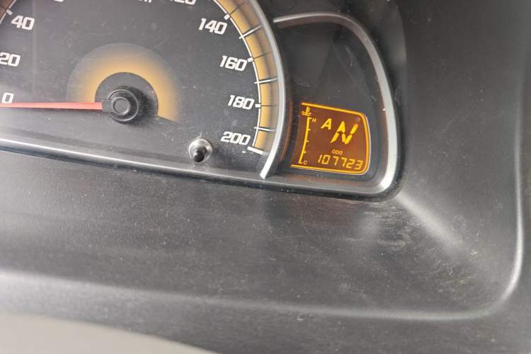 Used Chevrolet Sail 2011 Hatchback 1.4L AMT Happiness Edition Odometer Close Up