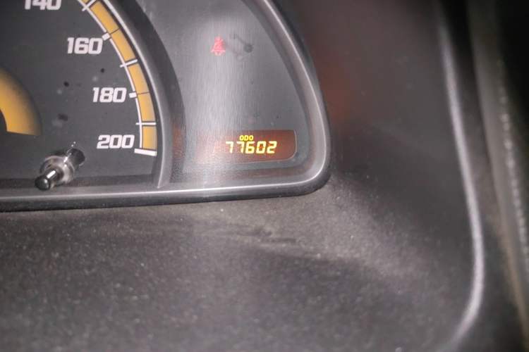 Used Chevrolet Sail 2011 Sedan 1.4L Manual Happiness Edition Odometer Close Up