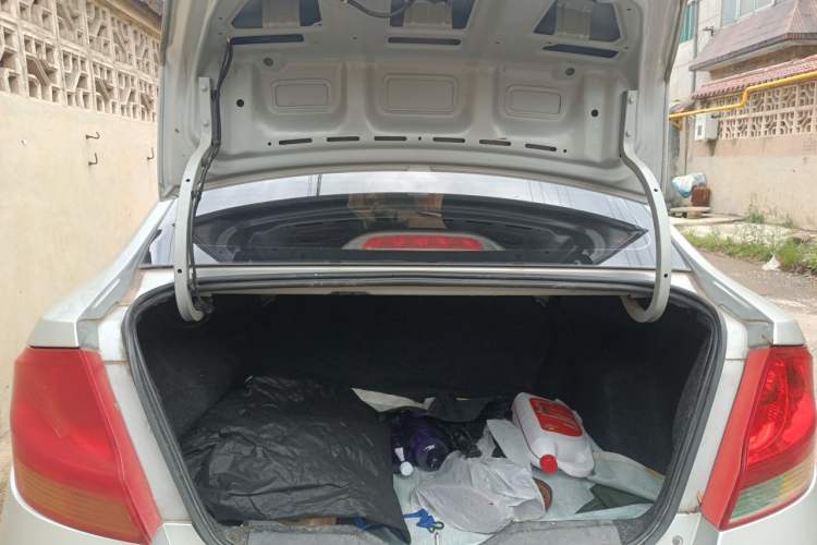 Used Chevrolet Sail 2011 Sedan 1.4L Manual Happiness Edition Trunk