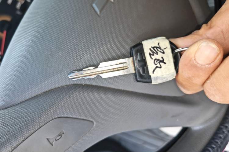Used Chevrolet Sail 2011 Sedan 1.4L AMT Happiness Edition Vehicle Key