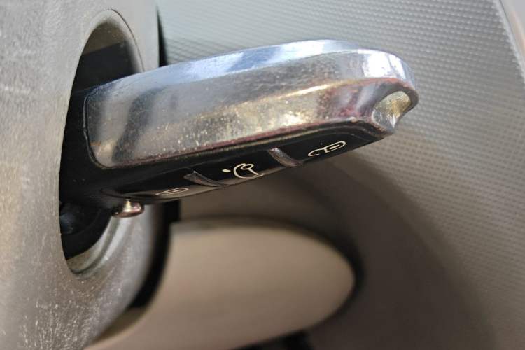 Used Chevrolet Sail 2011 Sedan 1.4L AMT Happiness Edition Vehicle Key