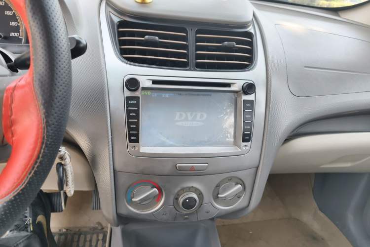 Used Chevrolet Sail 2011 Hatchback 1.4L AMT Happiness Edition Audio And AC Panel