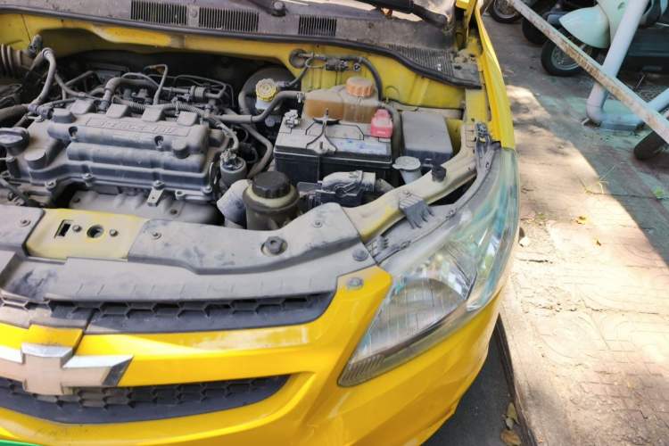 Used Chevrolet Sail 2011 Hatchback 1.4L AMT Happiness Edition Engine Bay Left