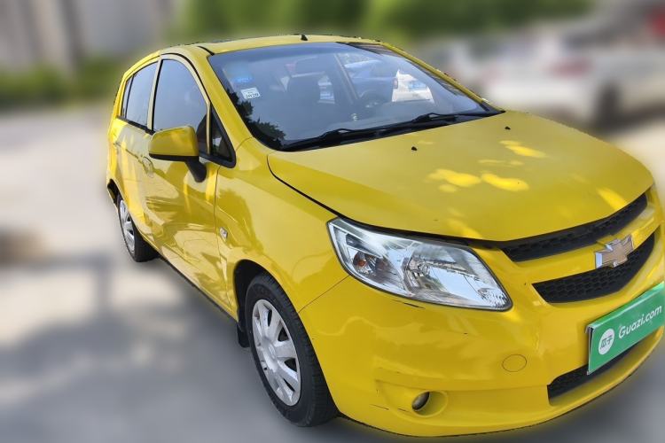 Used Chevrolet Sail 2011 Hatchback 1.4L AMT Happiness Edition Front Right 45 Deg