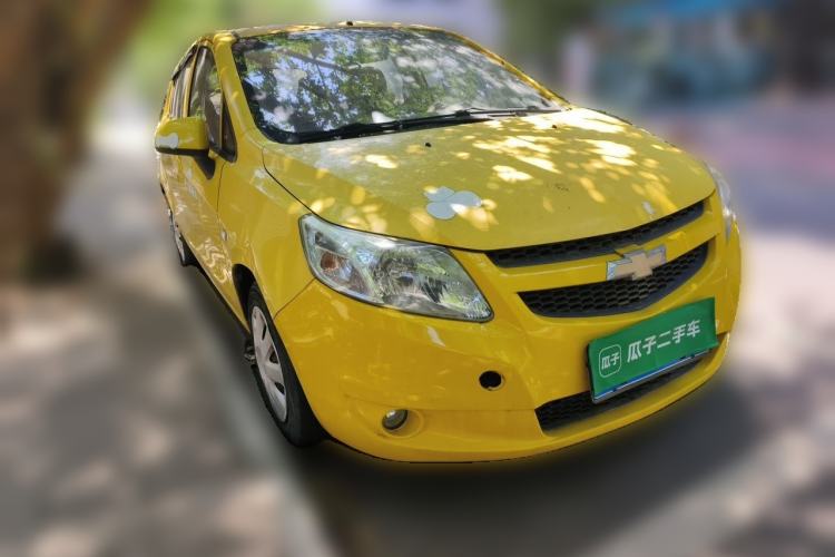 Used Chevrolet Sail 2011 Hatchback 1.4L AMT Happiness Edition Front Right 45 Deg