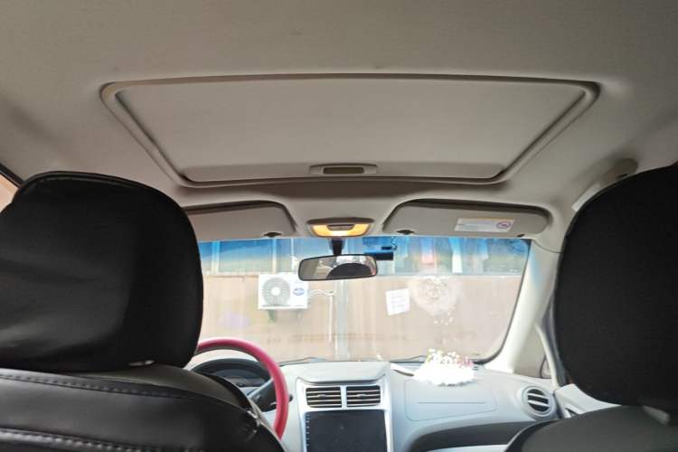 Used Chevrolet Sail 2011 Sedan 1.4L AMT Happiness Edition Headliner